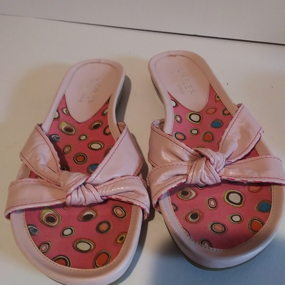 Liz Claiborne Liz  flex sandals